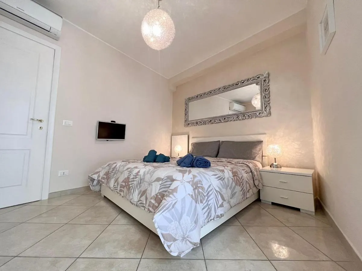 Apartment Suite Garibaldi - Centralissimo Con Wifi E A Due Passi Dal Mare Sanremo Italy